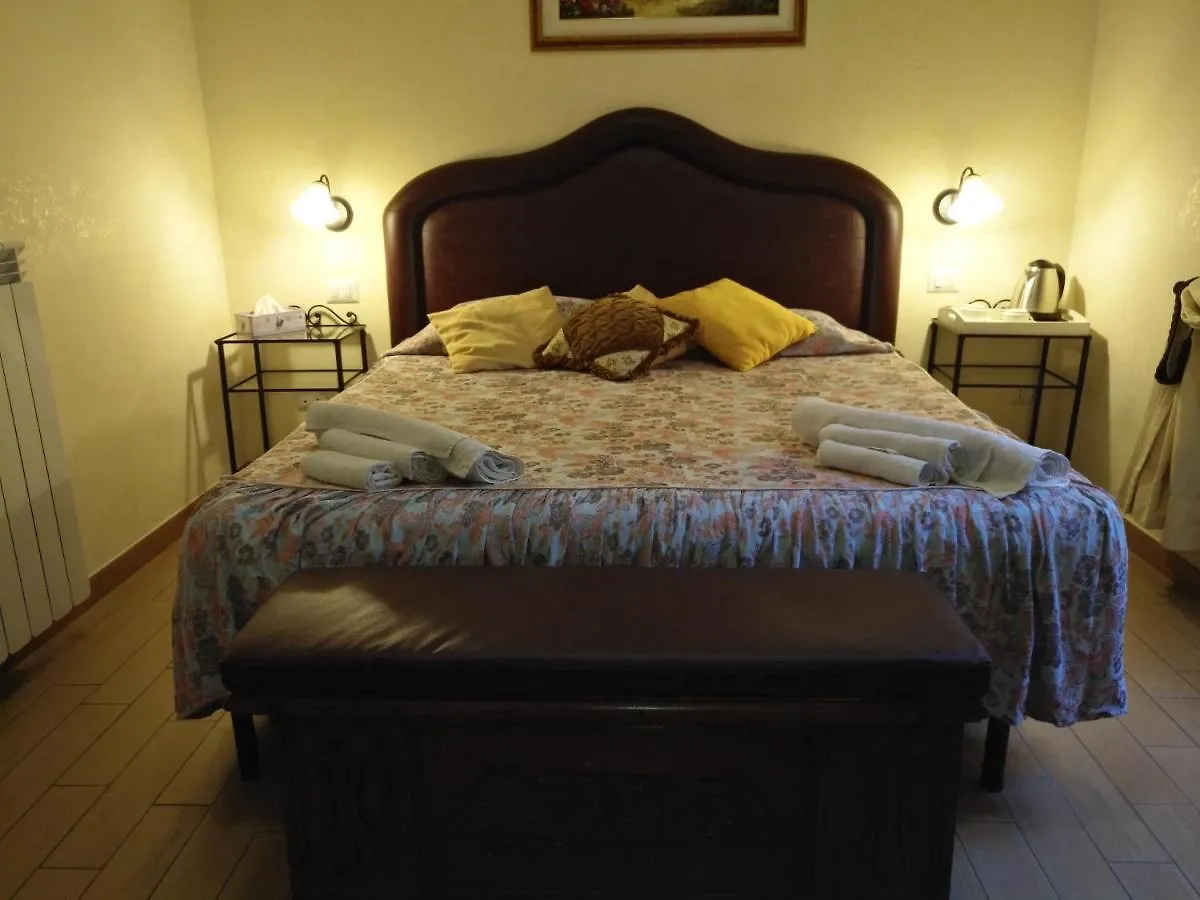 Tucci'S Roma Guest House Италия