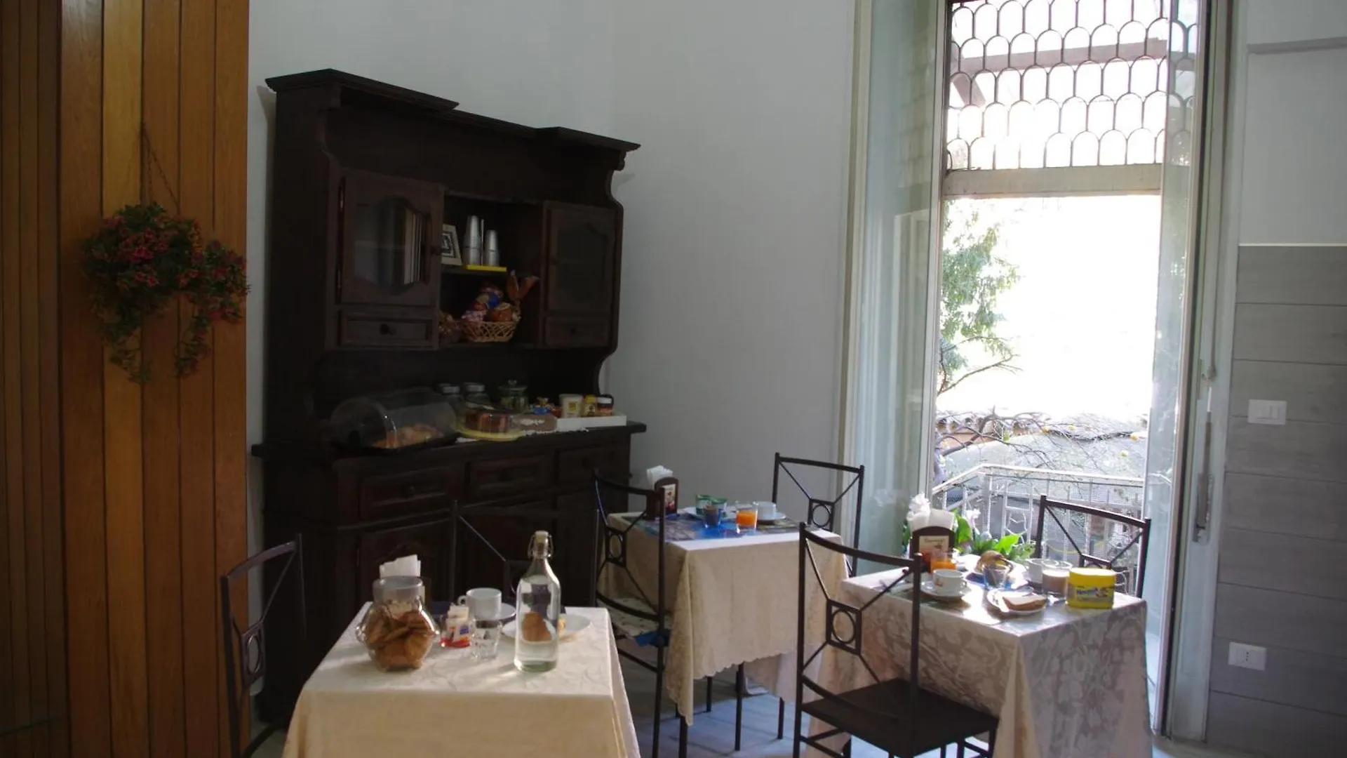 Bed & Breakfast Tucci'S Roma Guest House